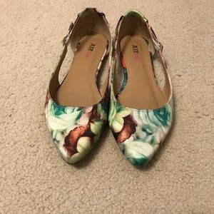 JustFab pointed toe flats “Kimmy” style  size 6.5